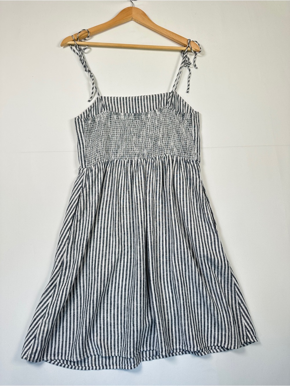 Old Navy Linen Blend Blue Stripe Mini Dress Tie Strap Sundress Size M Coastal - Picture 6 of 7